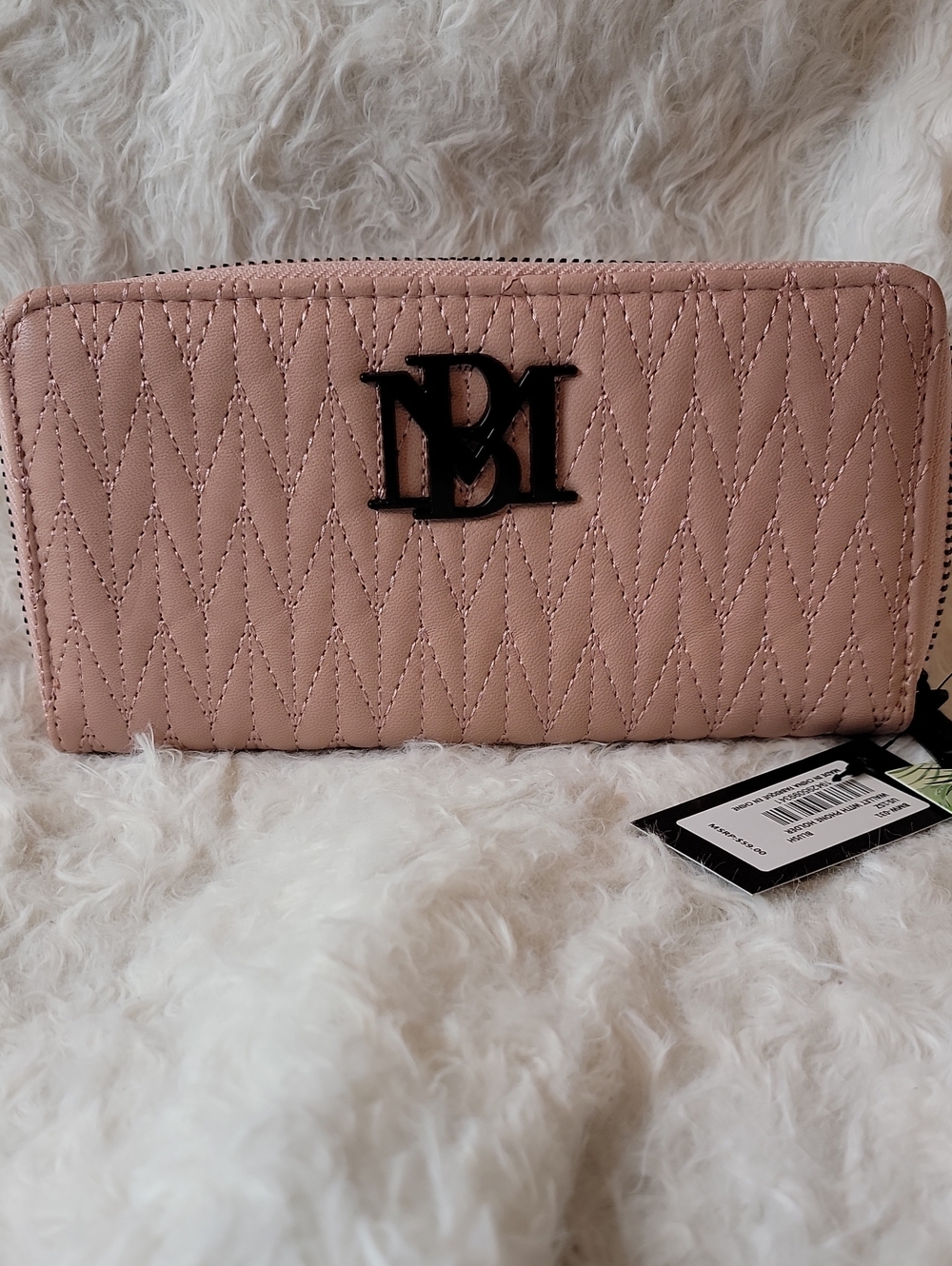 NWT Quilted Badgley Mischka Blush Wristlet w/ Separate Phone Compartment